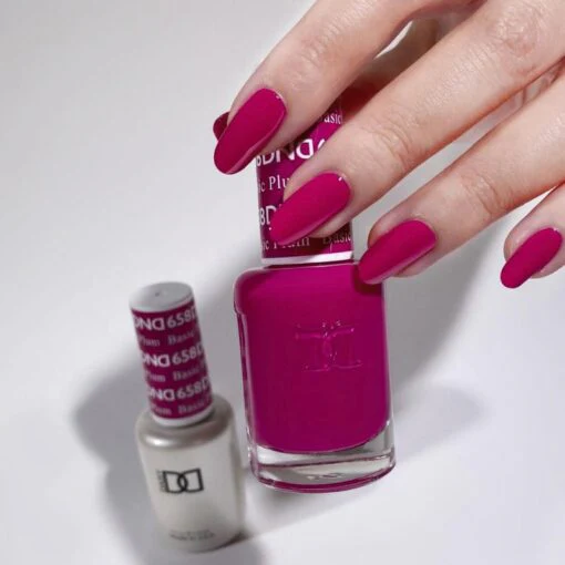 DND Gel Duo 658 - Basic Plum - Image 3