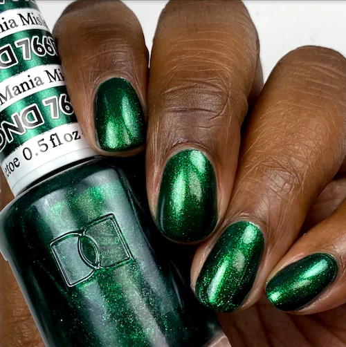 DND Gel Duo 766 - Mistletoe Mania - Image 3